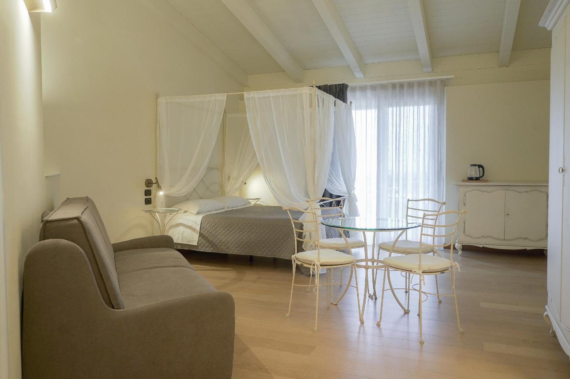 Terra Di Vento Bed & Breakfast Montecorvino Pugliano Exterior photo